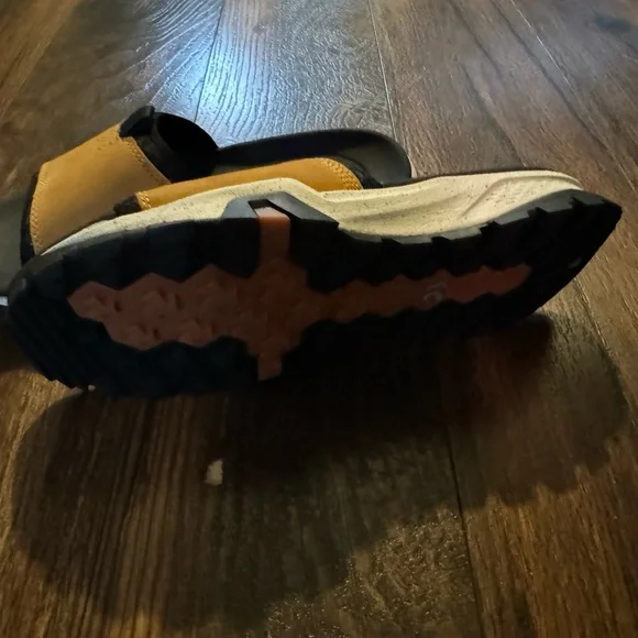 Timberland sandals size 9 brand new - Picture 5 of 6